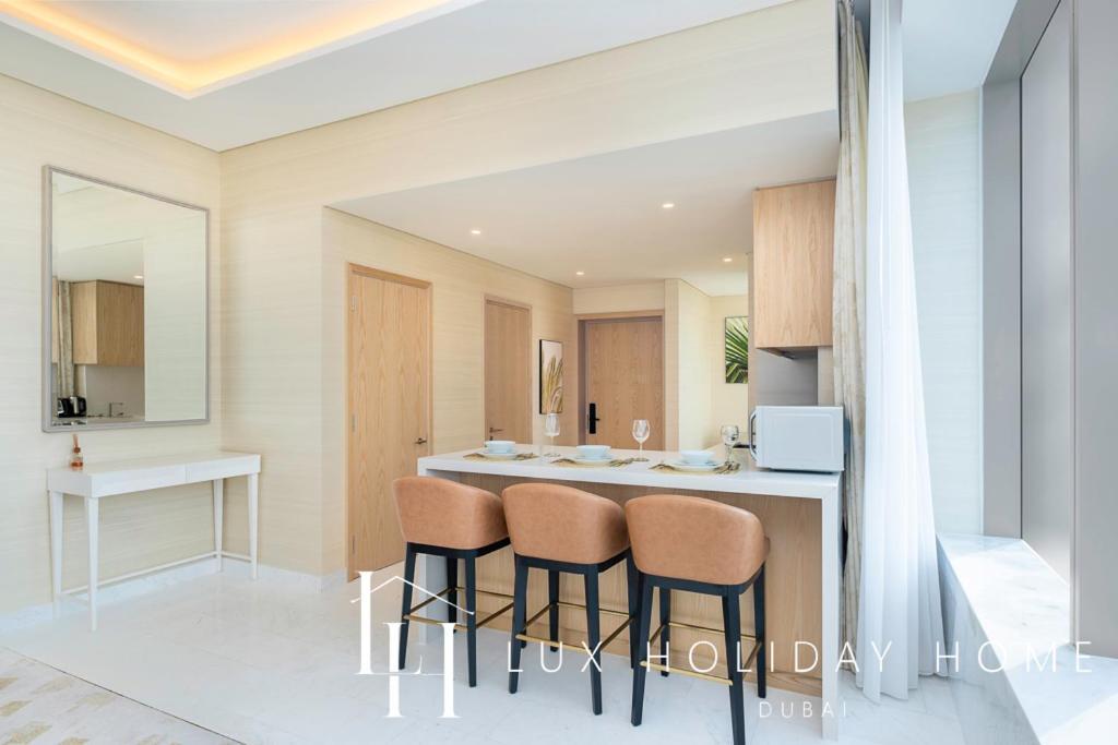 Lux Iconic Views At The Palm Tower Suite 2 Дубай Экстерьер фото